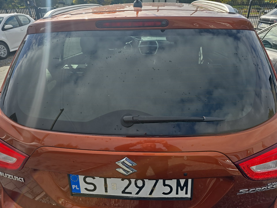 Zdjęcie szyby tylnej