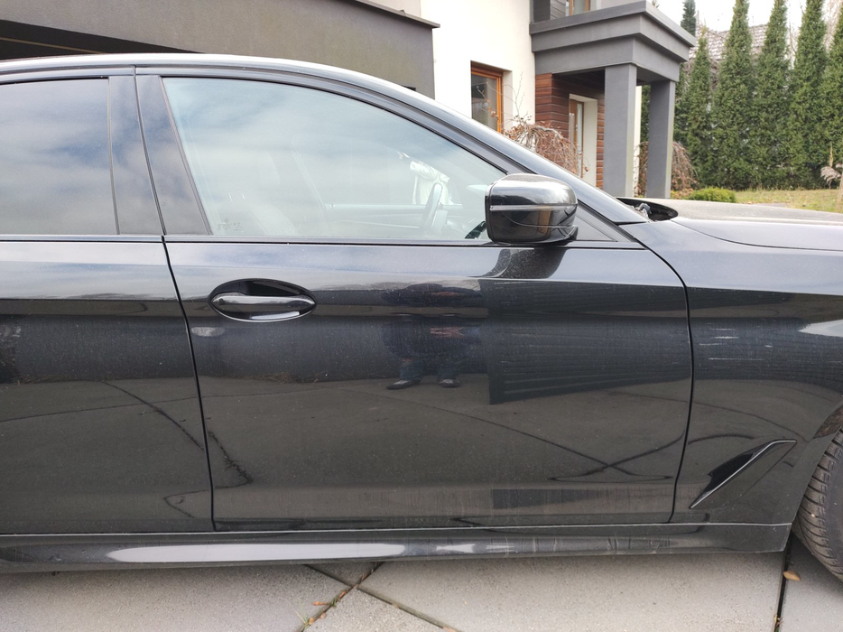 Zdjęcie drzwi przednich prawych wraz z szybą