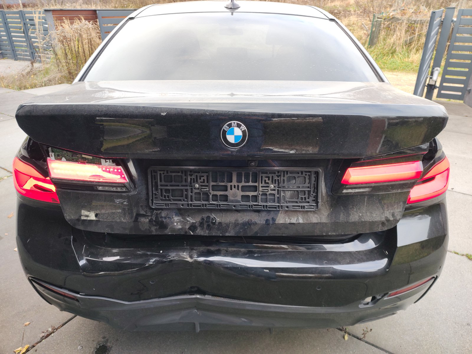 Zdjęcie pokrywy bagażnika