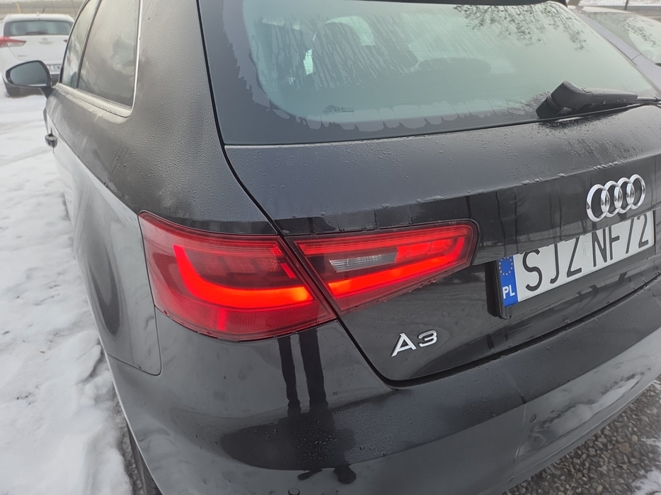 Zdjęcie oświetlenia tylnego lewego