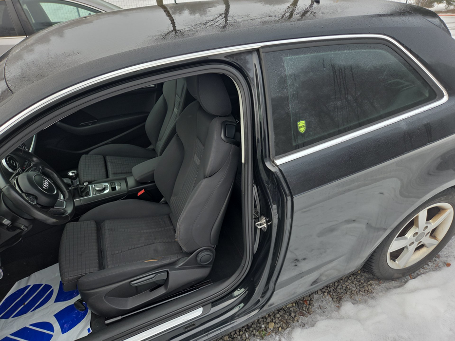 Zdjęcie słupka B lewego