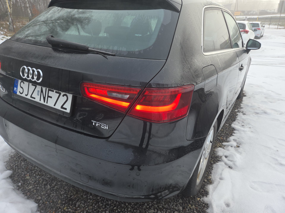 Zdjęcie oświetlenia tylnego prawego