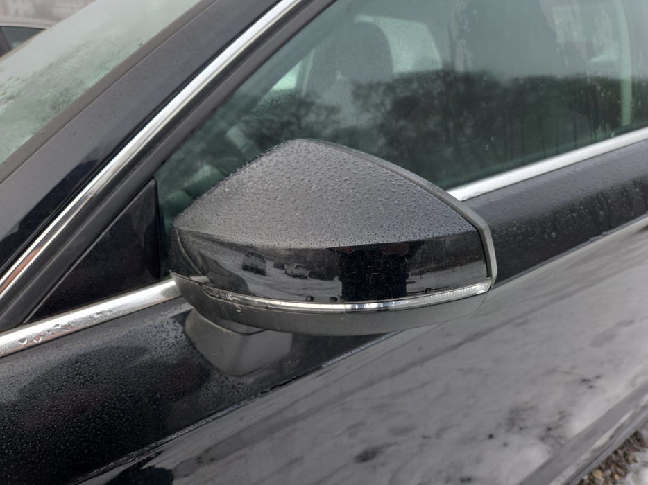 Zdjęcie obudowy lusterka lewego