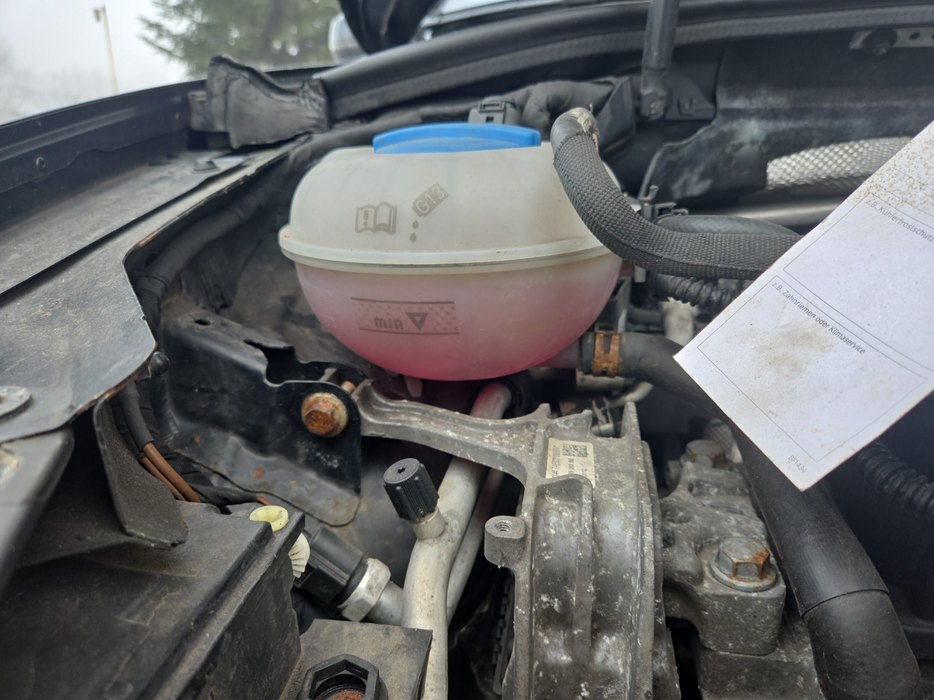 Zdjęcie zbiorniczka płynu chłodzącego