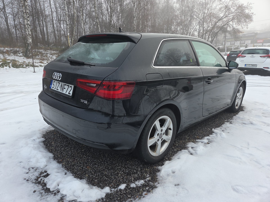 Zdjęcie po ukosie, prawy tył