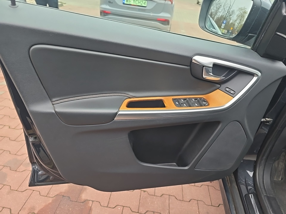 Zdjęcie tapicerki drzwi przednich lewych