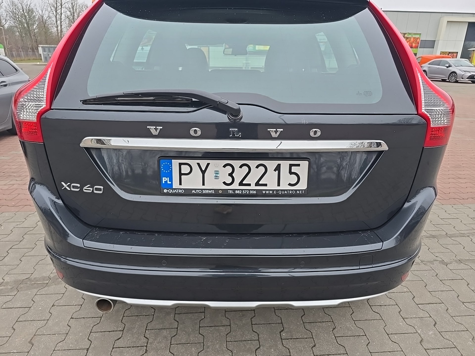 Zdjęcie pokrywy bagażnika