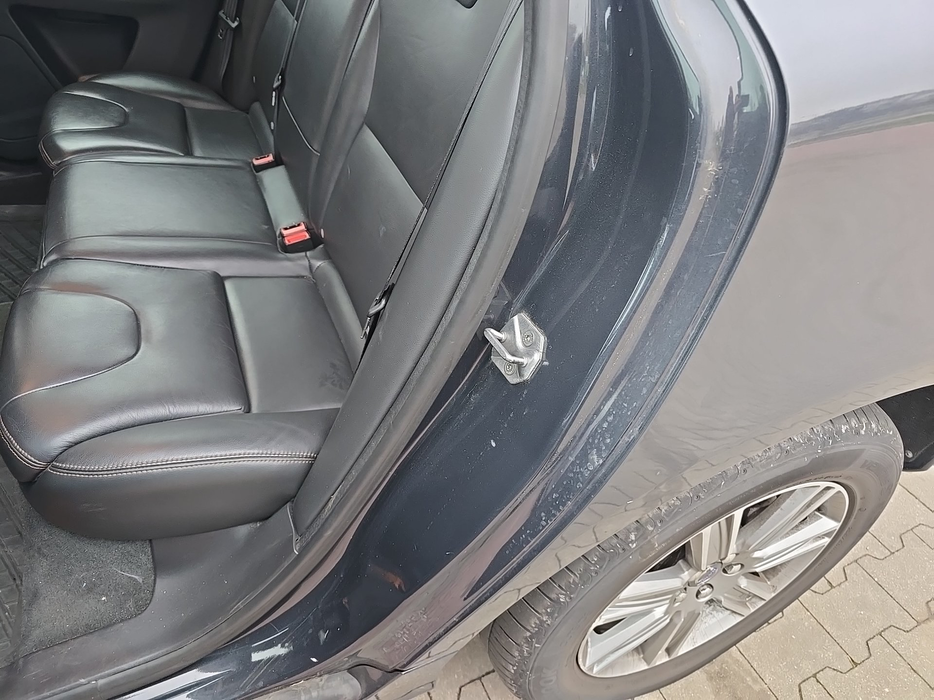 Zdjęcie słupka C lewego