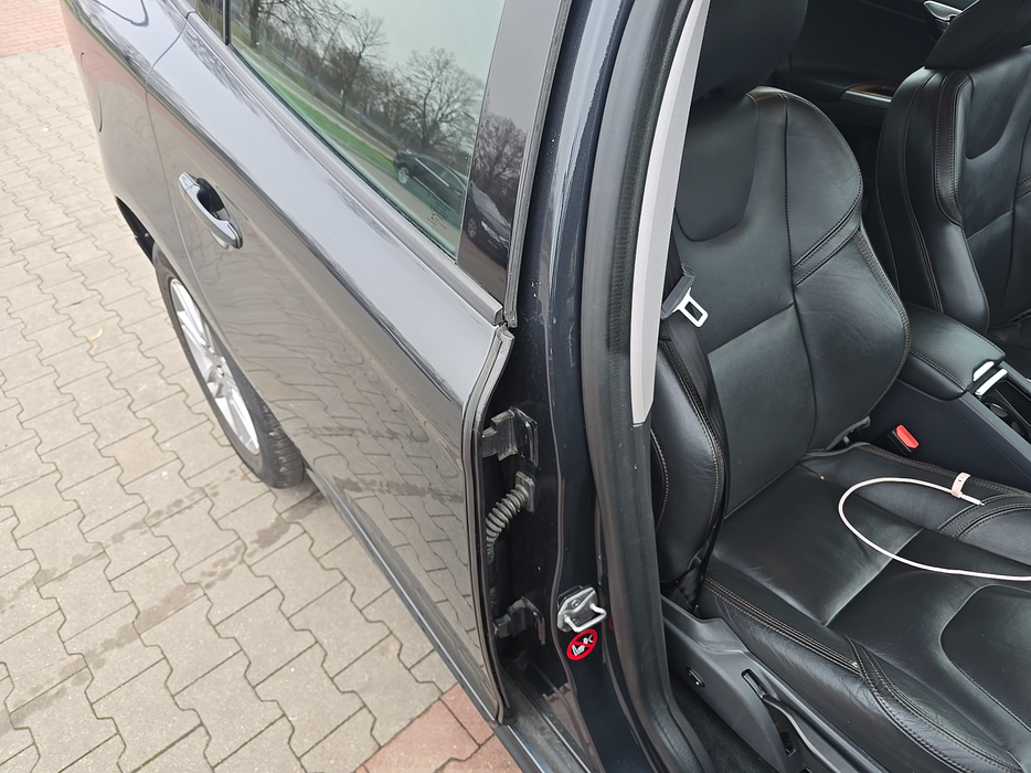 Zdjęcie słupka B prawego