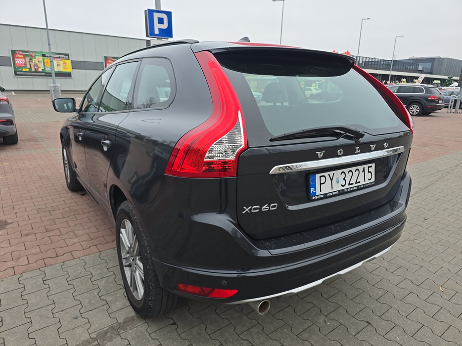 Zdjęcie po ukosie, lewy tył