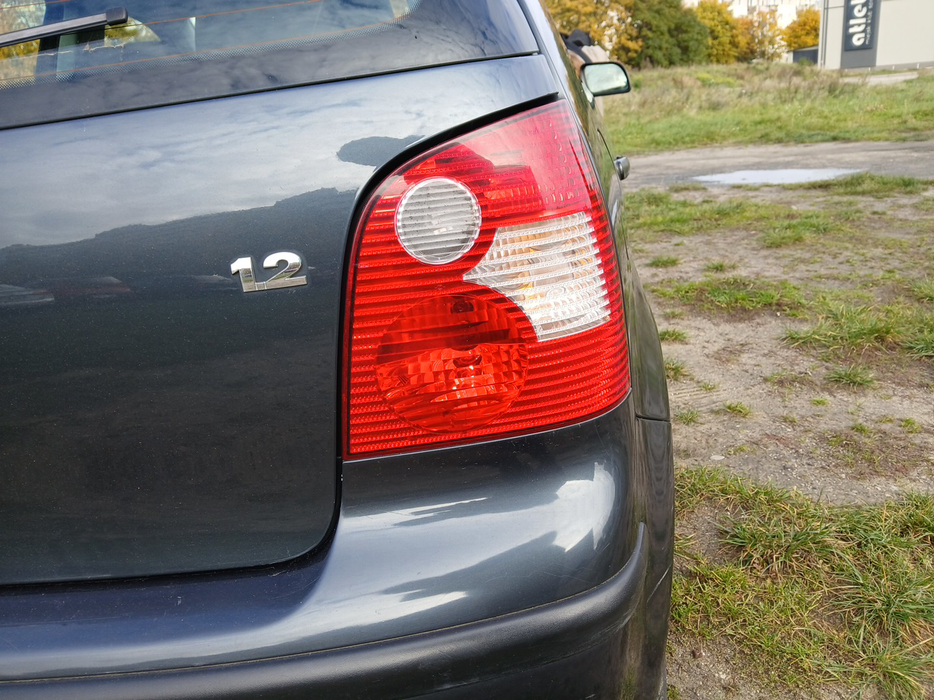 Zdjęcie oświetlenia tylnego prawego