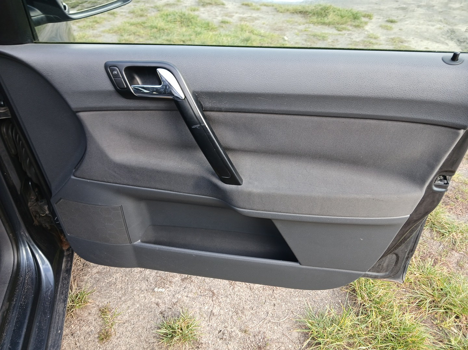 Zdjęcie tapicerki drzwi przednich prawych