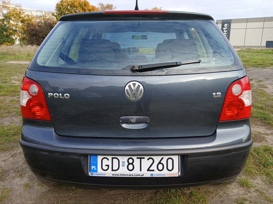 Zdjęcie pokrywy bagażnika