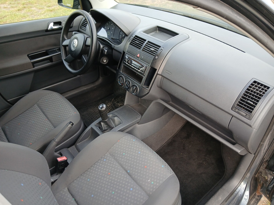 Zdjęcie wnętrza od pasażera, przód