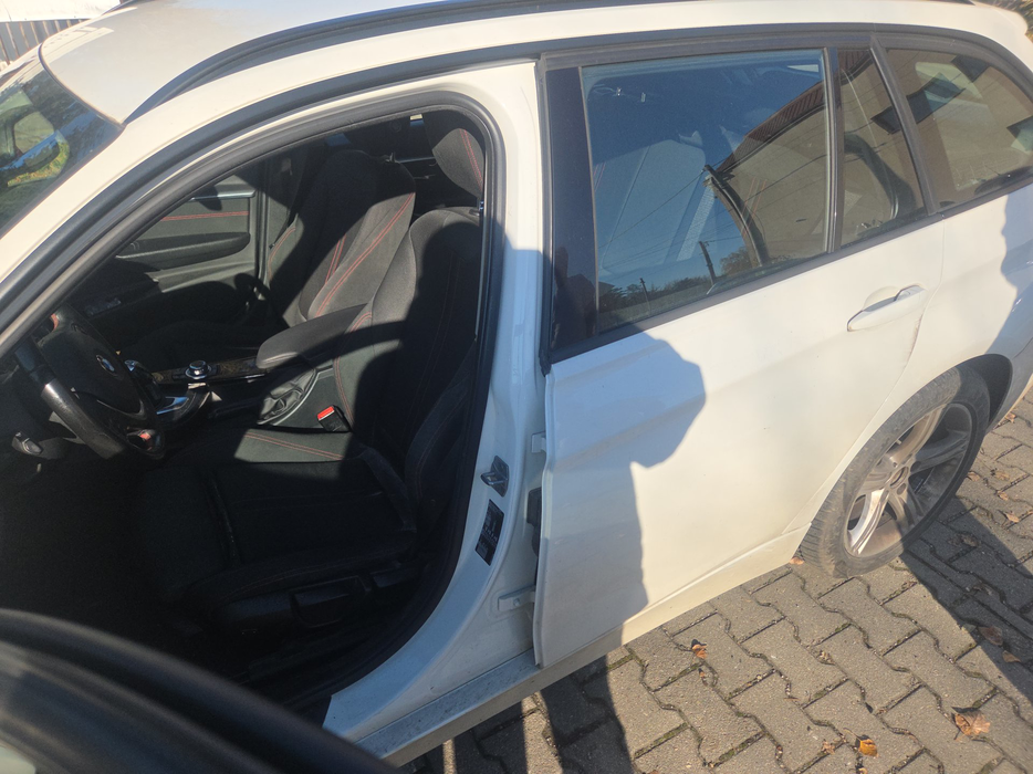 Zdjęcie słupka B lewego