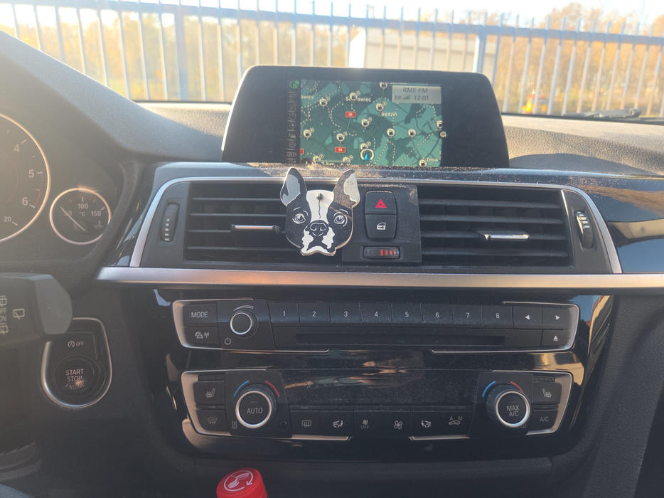 Zdjęcie jednostki multimedialnej