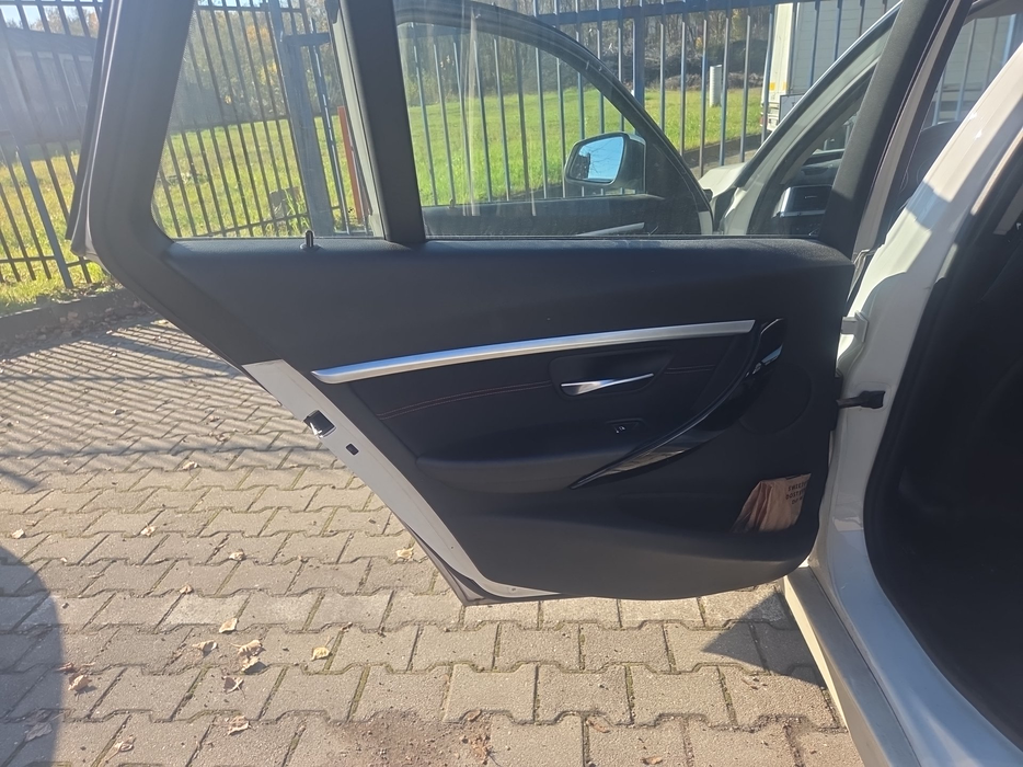 Zdjęcie tapicerki drzwi tylnych lewych