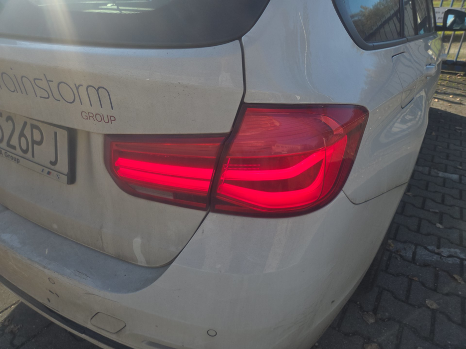 Zdjęcie oświetlenia tylnego prawego