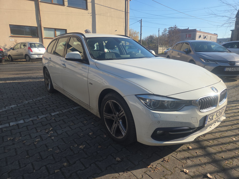 Zdjęcie po ukosie, prawy przód