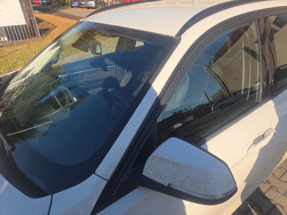 Zdjęcie słupka A lewego