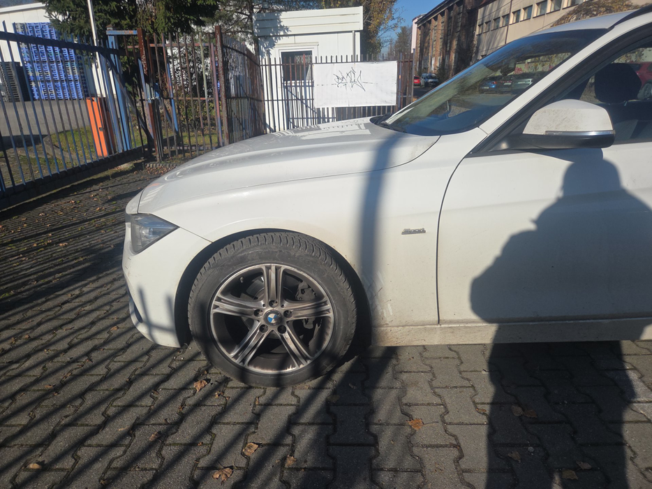 Zdjęcie błotnika przedniego lewego