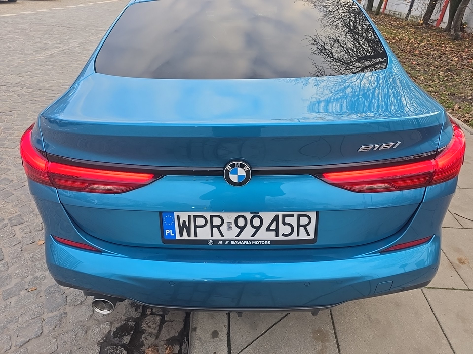 Zdjęcie pokrywy bagażnika