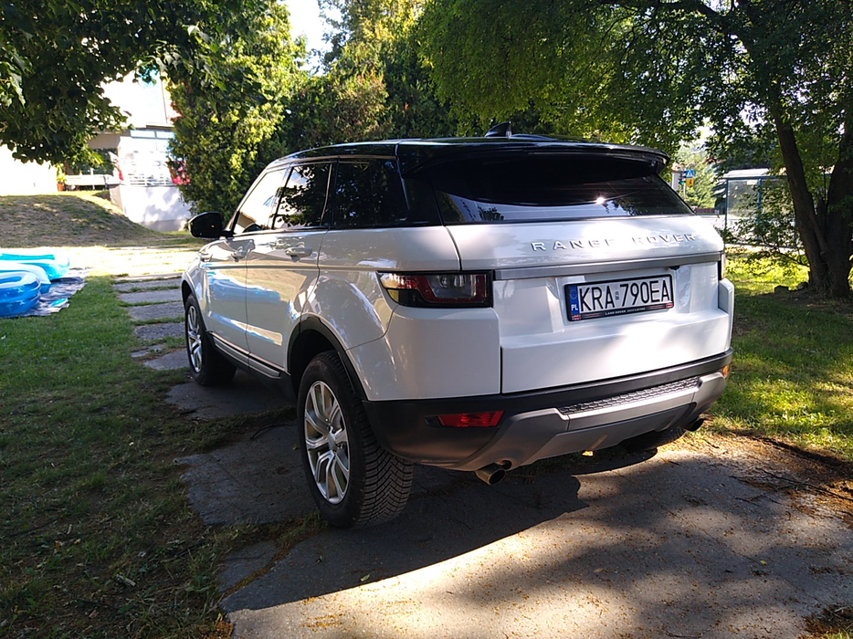 Zdjęcie po ukosie, lewy tył
