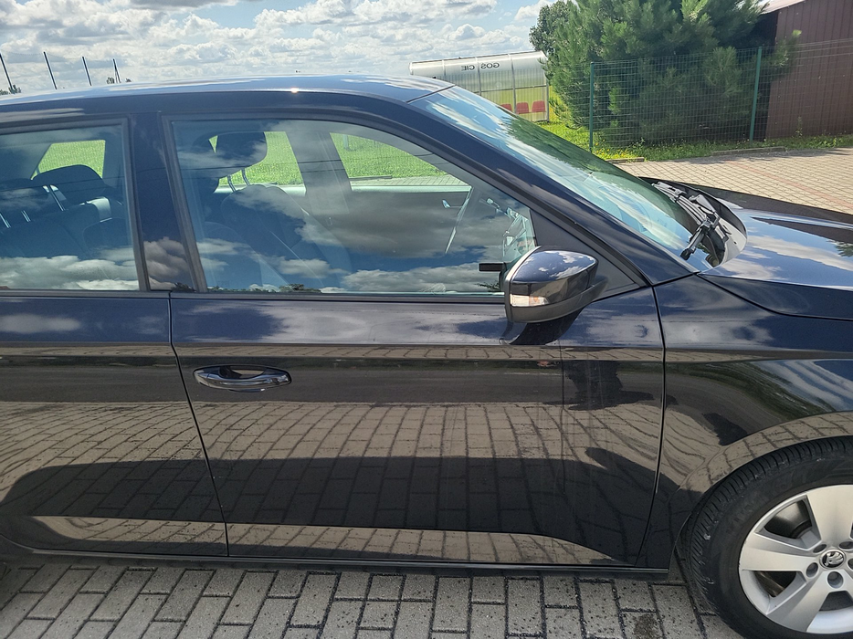 Zdjęcie drzwi przednich prawych wraz z szybą