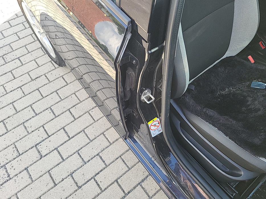 Zdjęcie słupka B prawego