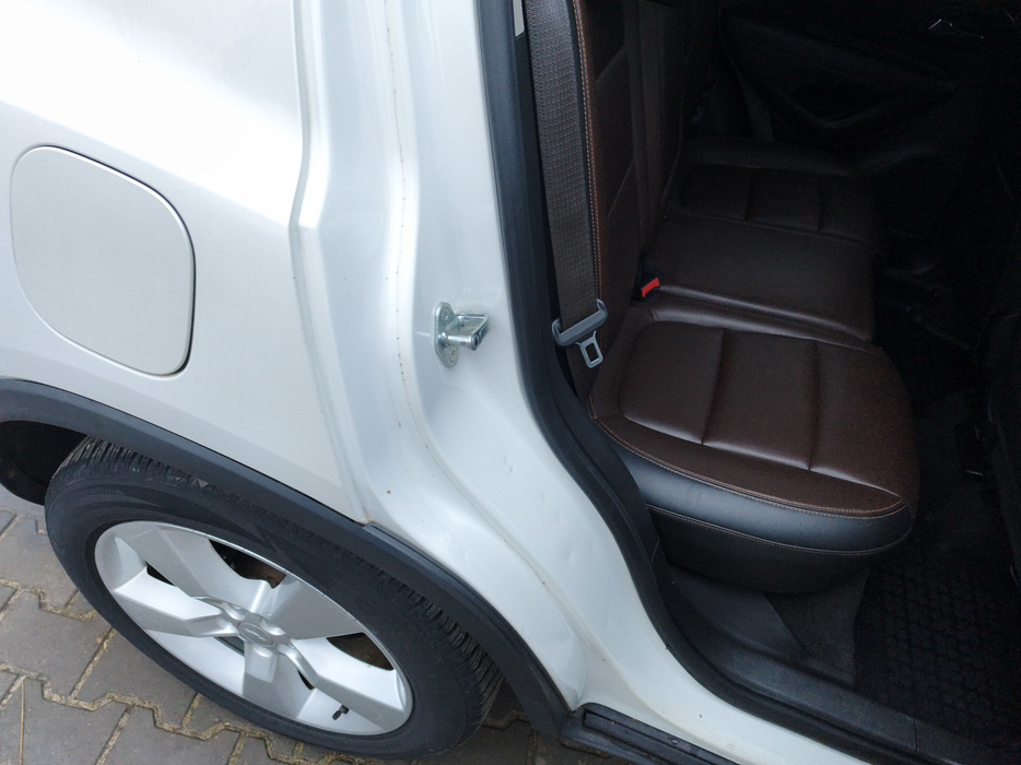 Zdjęcie słupka C prawego