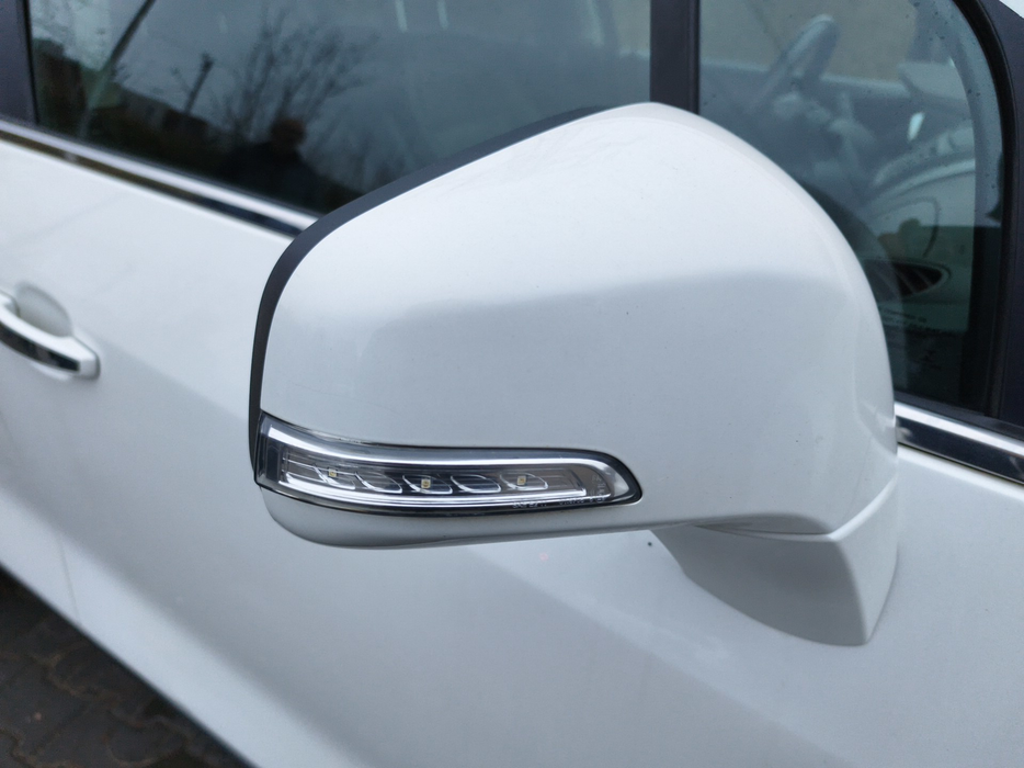 Zdjęcie obudowy lusterka prawego