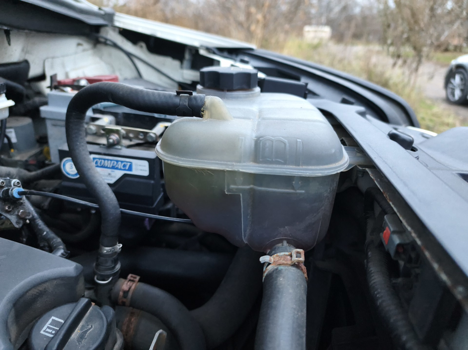 Zdjęcie zbiorniczka płynu chłodzącego