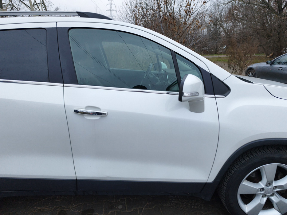 Zdjęcie drzwi przednich prawych wraz z szybą