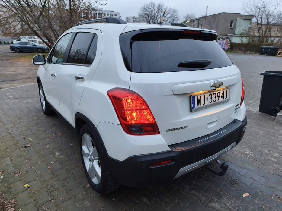 Zdjęcie po ukosie, lewy tył