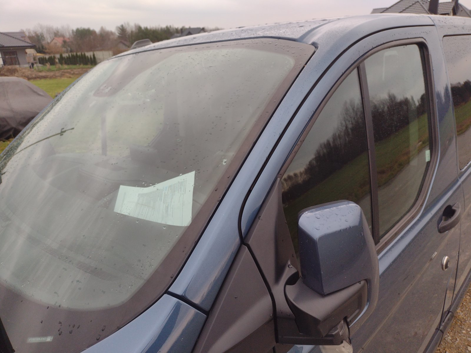 Zdjęcie słupka A lewego