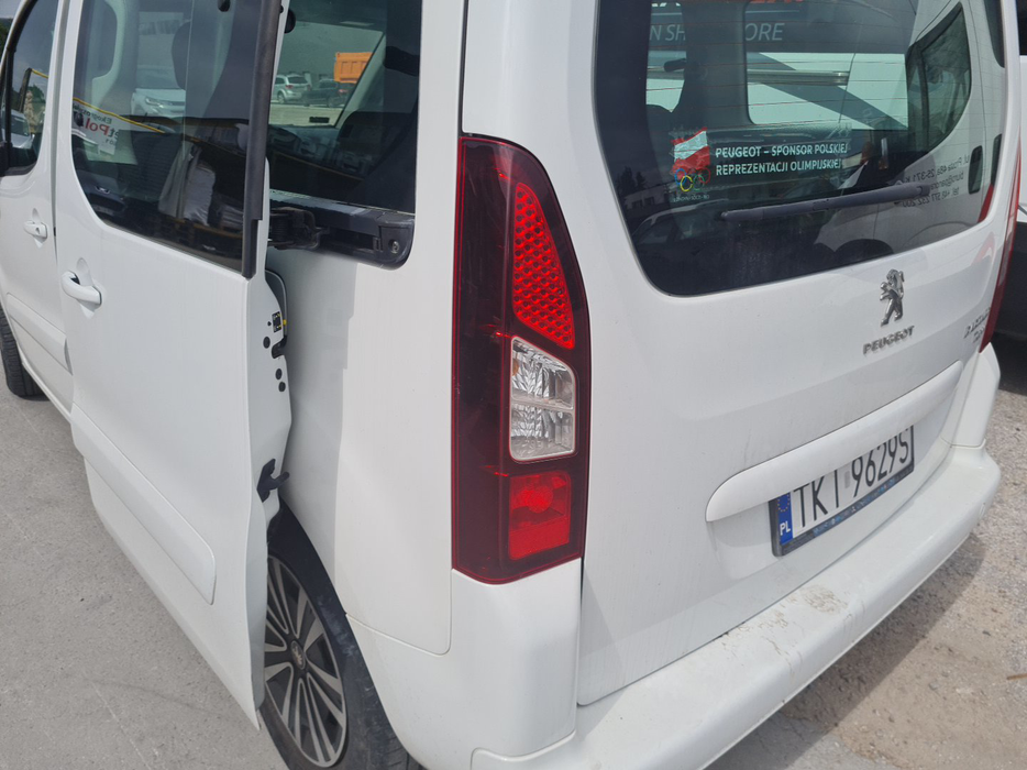 Zdjęcie oświetlenia tylnego lewego