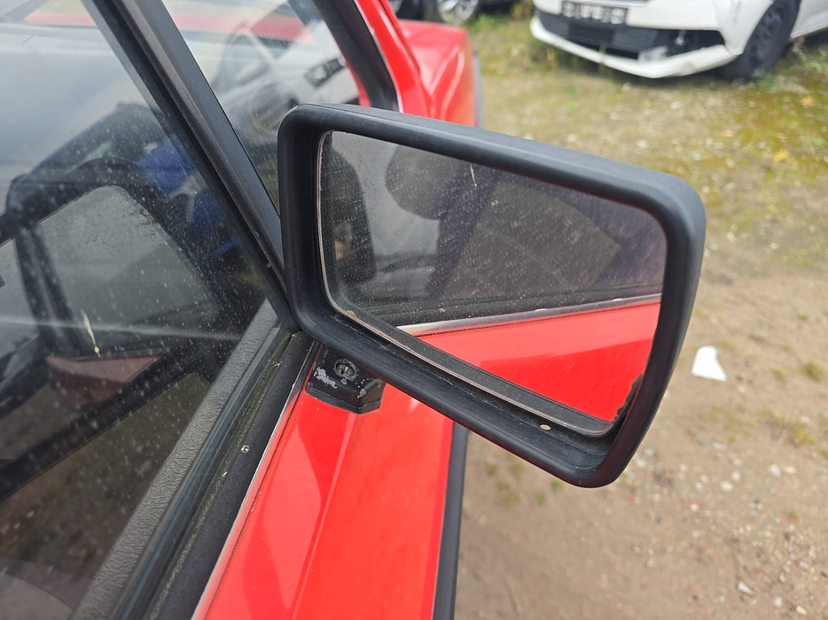 Zdjęcie zwierciadła lusterka prawego