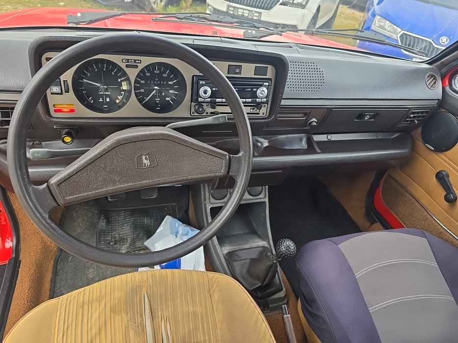 Zdjęcie kokpitu i kierownicy