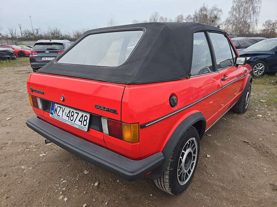 Zdjęcie po ukosie, prawy tył