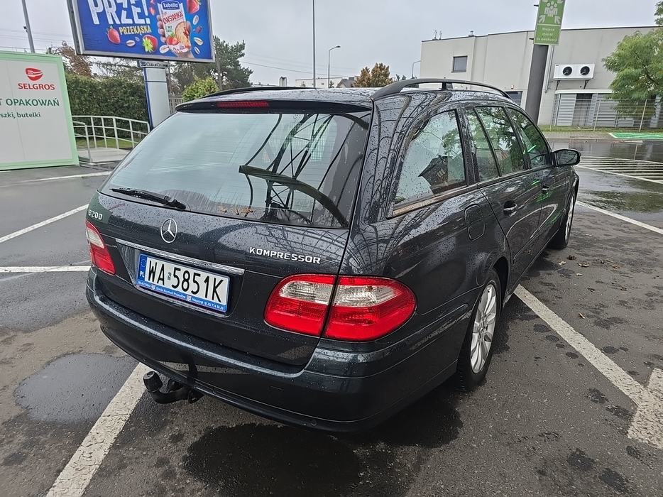 Zdjęcie po ukosie, prawy tył