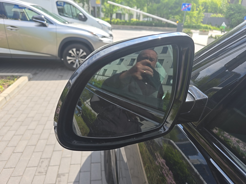 Zdjęcie zwierciadła lusterka lewego