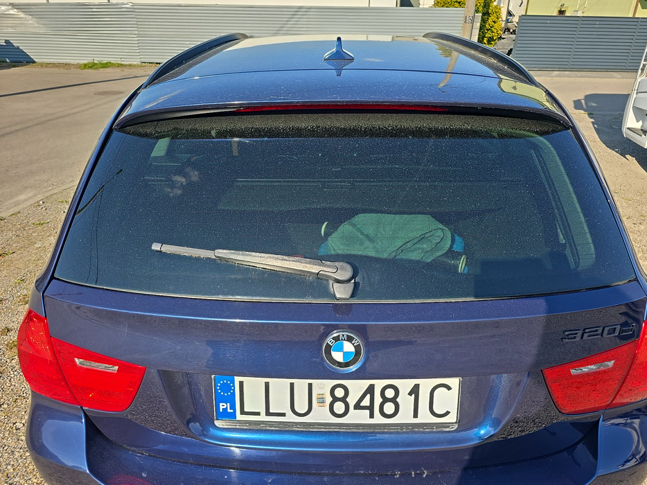 Zdjęcie szyby tylnej