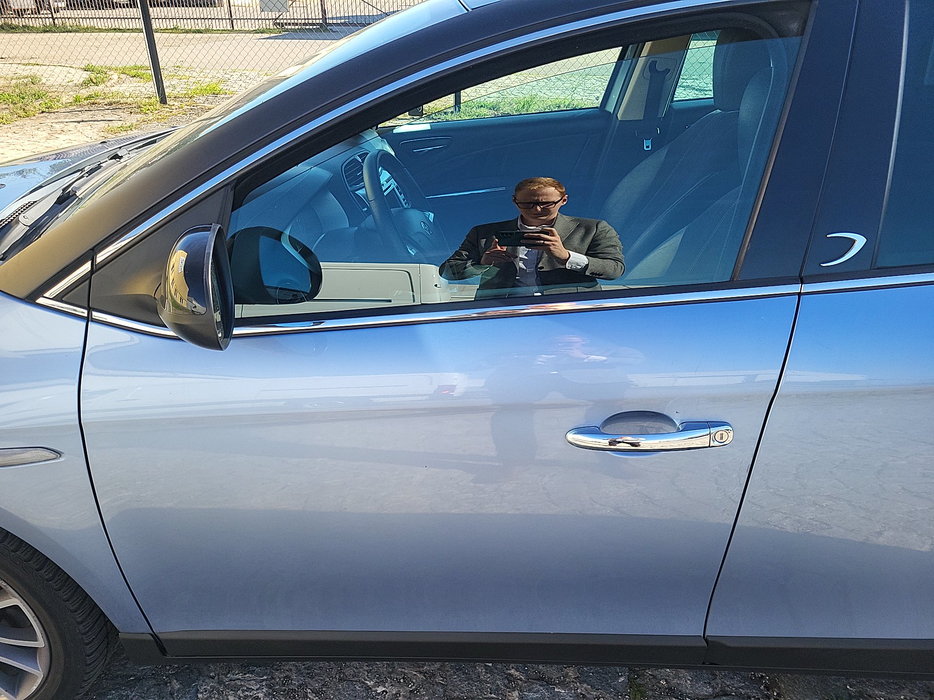 Zdjęcie drzwi przednich lewych wraz z szybą