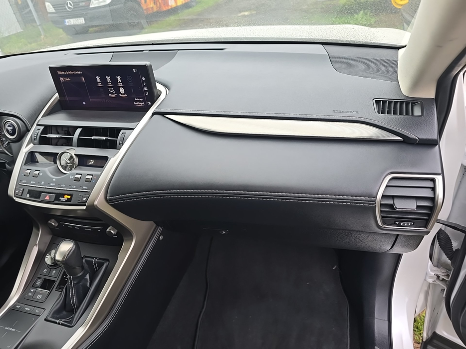 Zdjęcie kokpitu części prawej