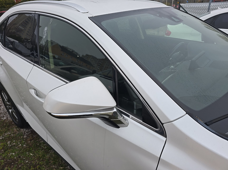 Zdjęcie słupka A prawego