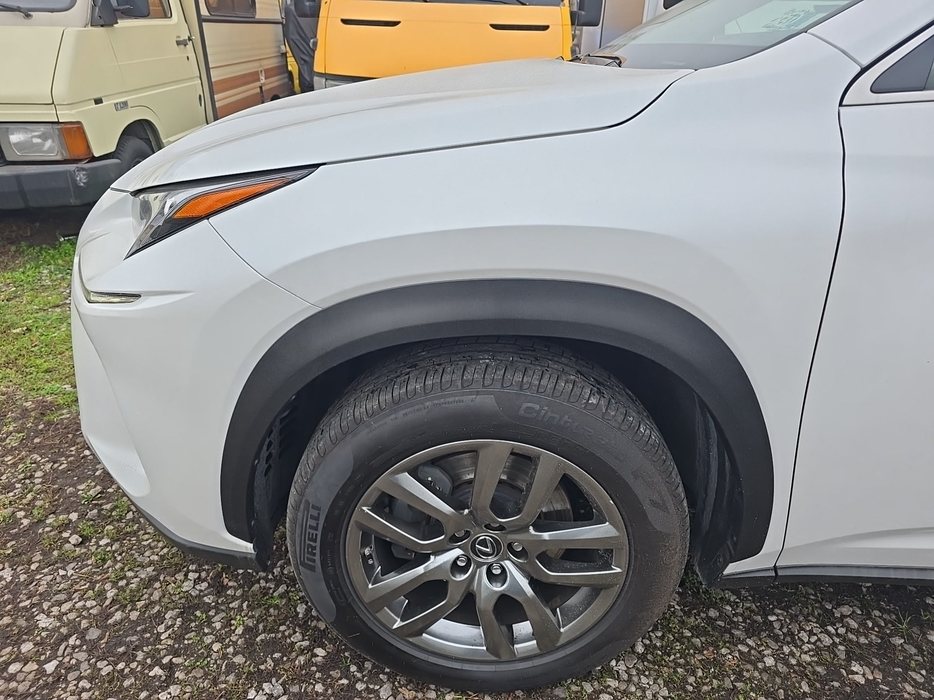 Zdjęcie błotnika przedniego lewego