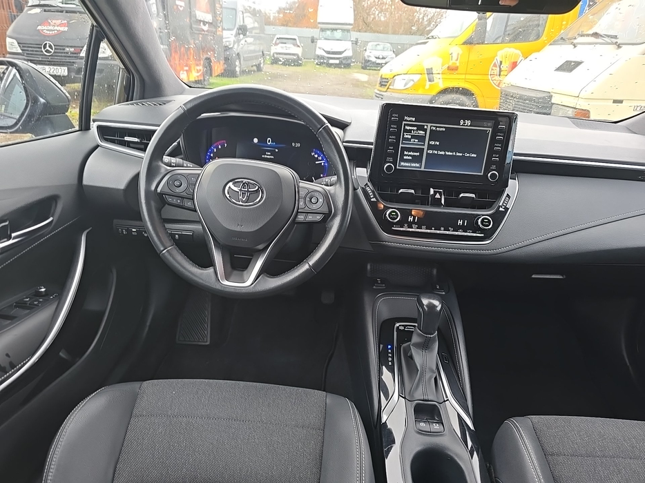 Zdjęcie kokpitu i kierownicy