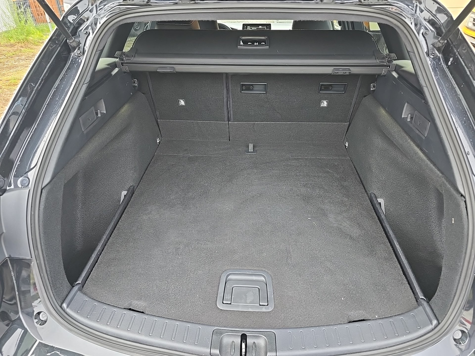 Zdjęcie przestrzeni bagażowej