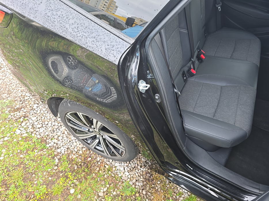 Zdjęcie słupka C prawego