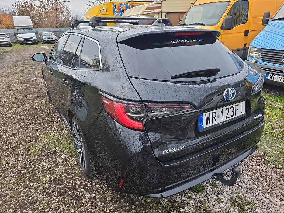 Zdjęcie po ukosie, lewy tył